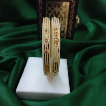 22kt fancy gold plastic chudi by 