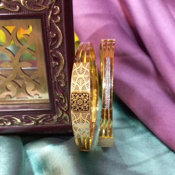 22KT Gold Elegant Design Kangan by 