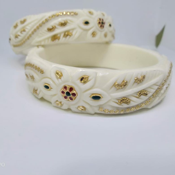 22kt Carving Antique Plastic bangle by 